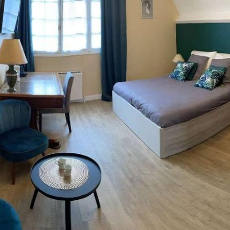 Domaine D'Aveluy Bed and Breakfast Buitenkant foto